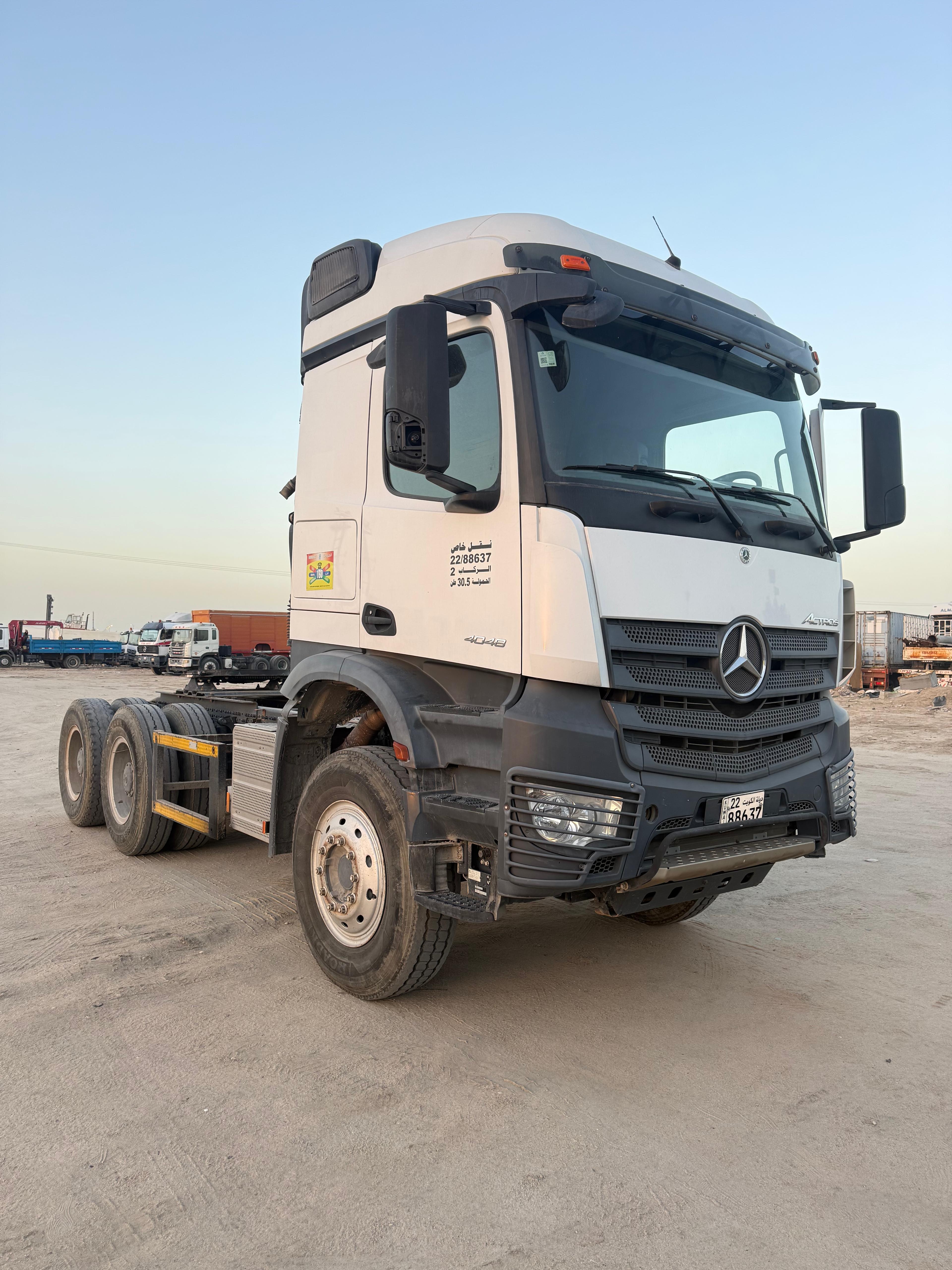 Mercedes head truck - 3