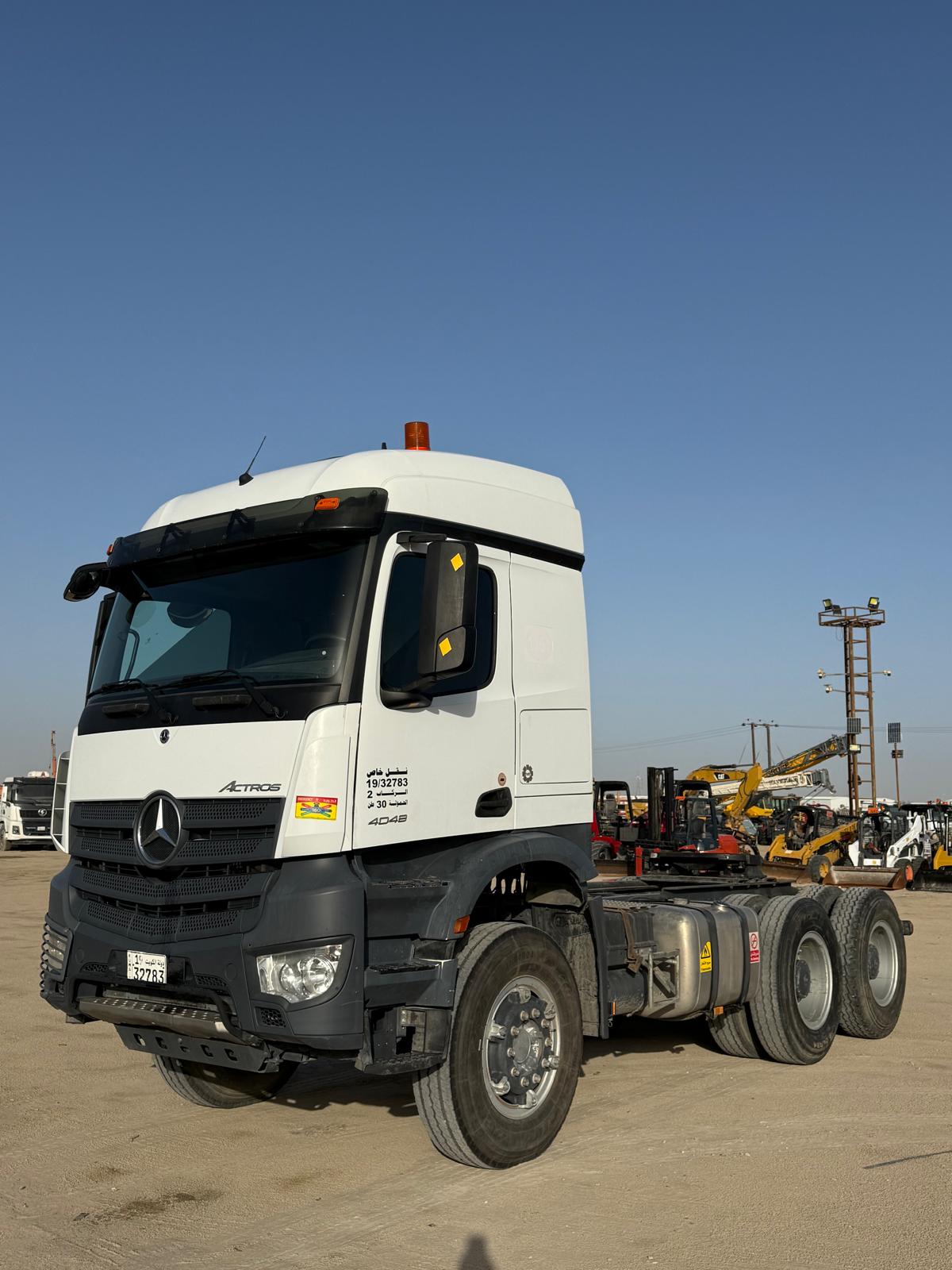 Mercedes head truck - 6