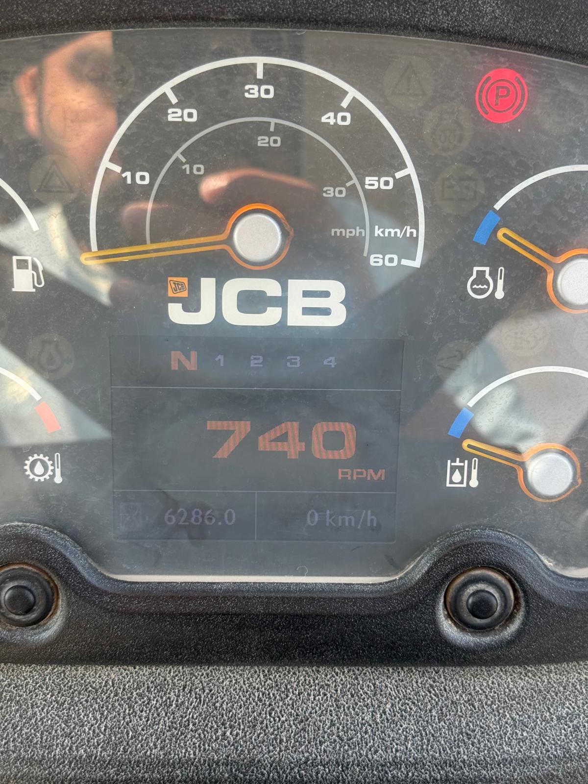 جي سي بي لودر - 5